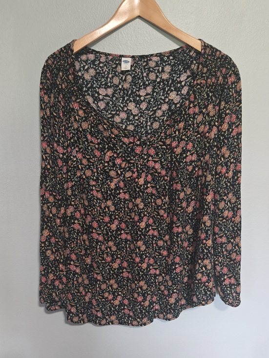 Old Navy Tops - Old Navy Floral Long-Sleeve Scoop Neck Top -Black with Pink Floral In Size L